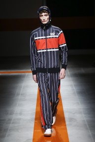 Look 19