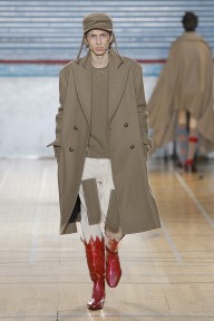 Look 16