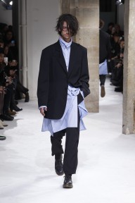 Look 10