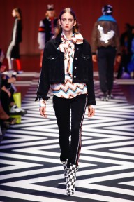 Look 18