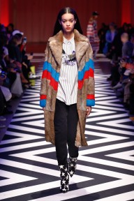 Look 28
