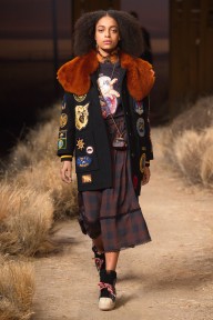 Look 16