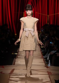 Look 10