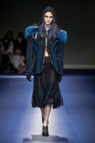 Look 10