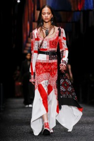 Look 10