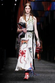 Look 18