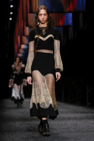 Look 25