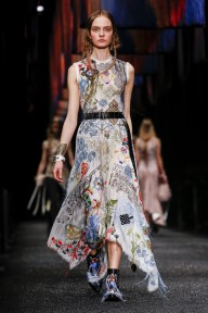 Look 32