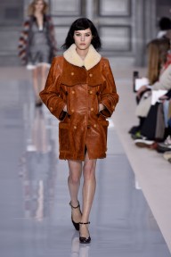 Look 17