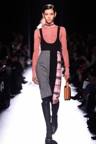 Look 16