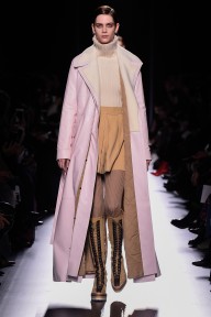 Look 18