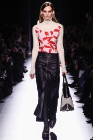 Look 19