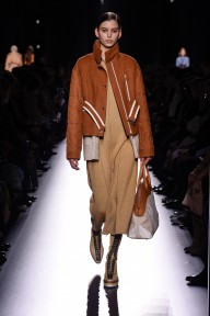 Look 32