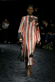 Look 28