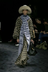 Look 29