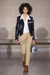Look 18