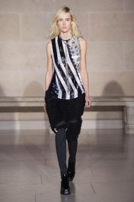 Look 32