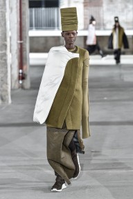 Look 10