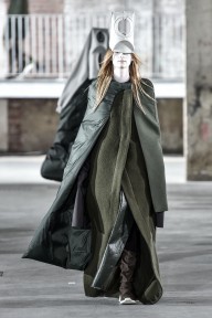 Look 11