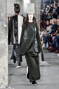 Look 16