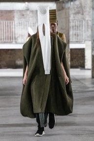 Look 17