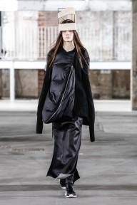 Look 25