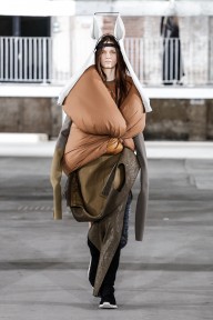 Look 29