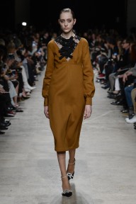 Look 18