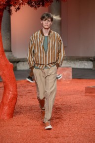 Look 15