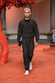 Look 32