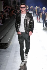 Look 10