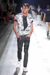 Look 26