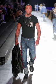 Look 70