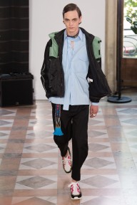 Look 16