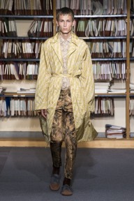 Look 15