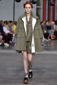 Look 18