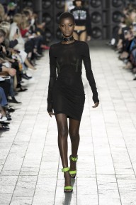 Look 18