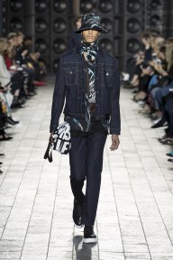 Look 23