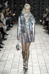 Look 32