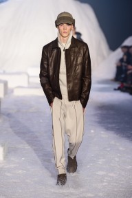 Look 16