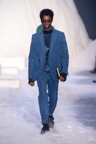 Look 32