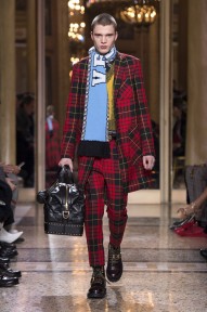 Look 10