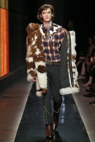 Look 50