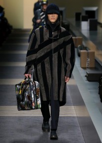 Look 16