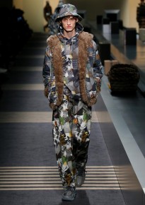 Look 32