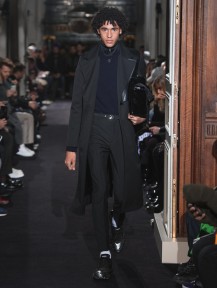 Look 16