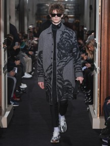 Look 25
