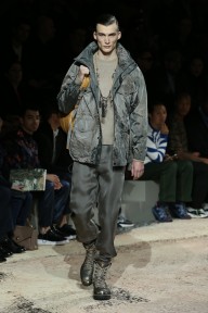Look 3
