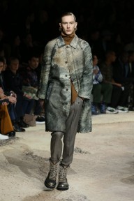 Look 29