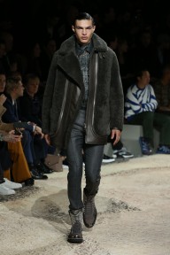 Look 38